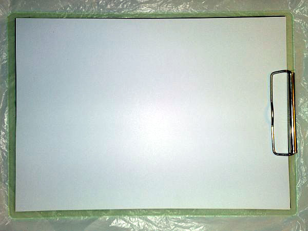 Портабельный коарик для оптической мыши - верхний рабочий слой: лист белой бумаги или черновик